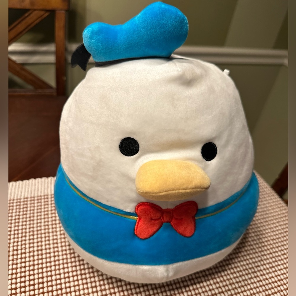 Donald Duck Squishmallow